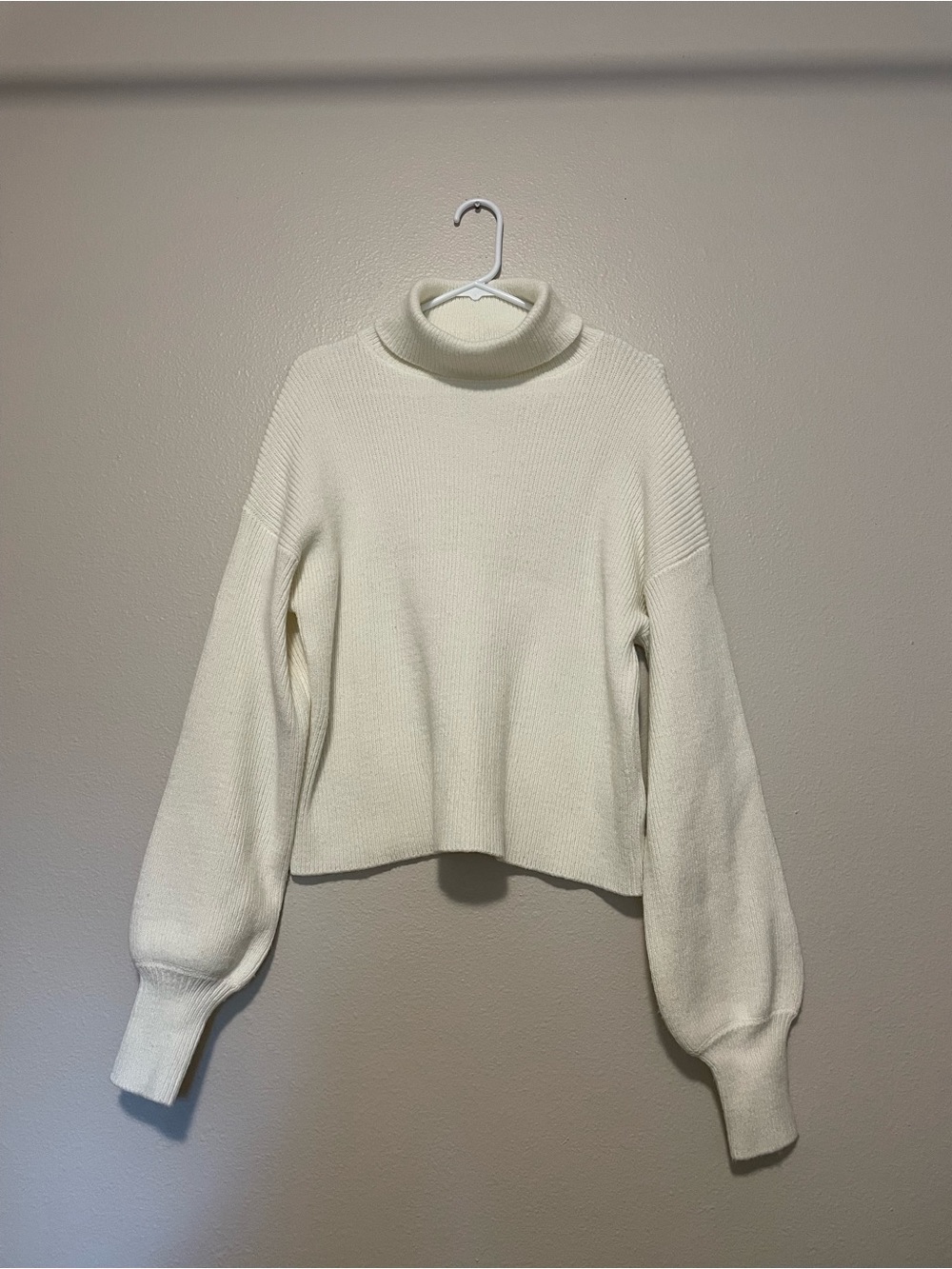 Urban Outfitters Cream Turtleneck Balloon Sleeve Sweater